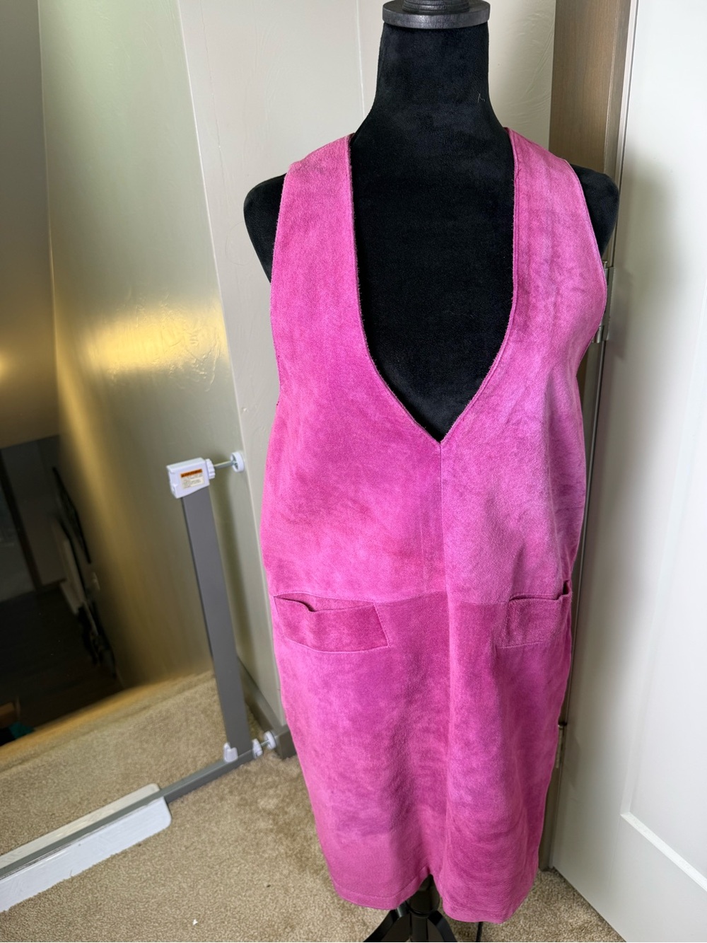 Vintage Ellen Ashley Suede Leather Pink Magenta Pinafore Dress Sleeveless Vneck